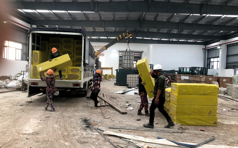 Dịch Vụ Xe Tải 6M Chuyên Lấy Hàng Kho Bãi, Chuyển Đến Các Điểm Phân Phối