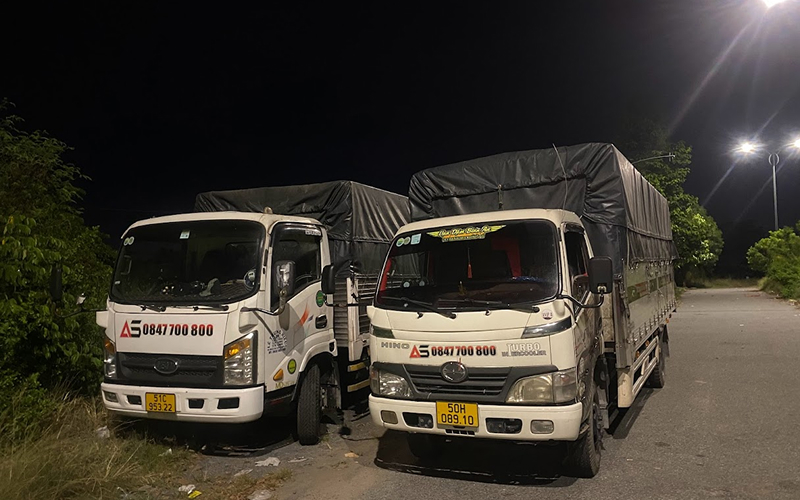 Chuyển Đồ Nhà Xưởng, Kho Xưởng Mùa Mưa Lũ, Xe Tải Chở Đồ Uy Tín