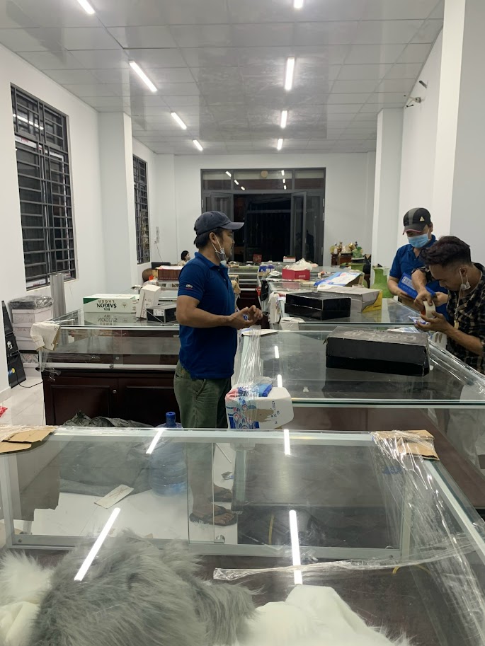 Xe tải chở thuê thùng 4m3 phù hợp chuyển phòng trọ nhanh gọn