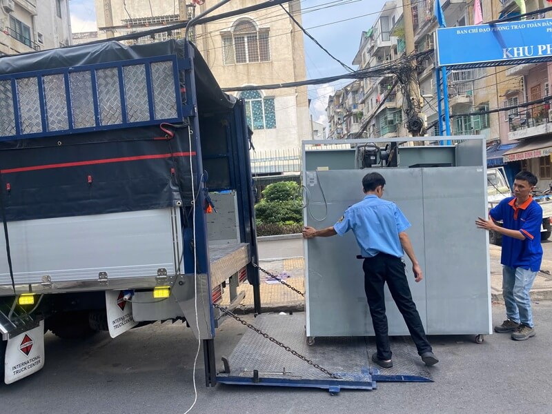 xe tai ban nang cho tu cao 2m ho tro boc xep de dang