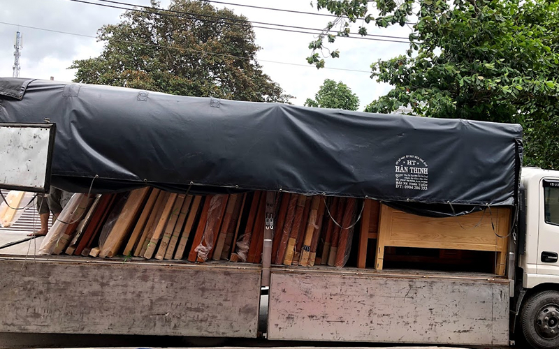 thue-xe-tai-cho-noi-that-sofa-ban-ghe-giuong-tu-an-toan